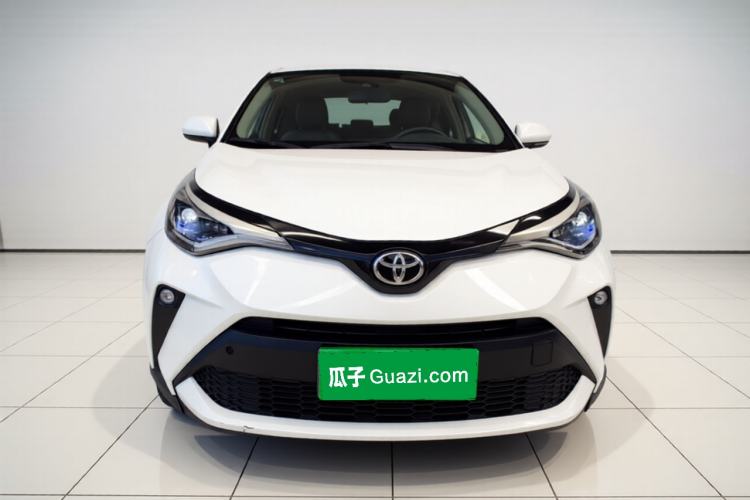 Toyota C-HR 2021 — фото 2