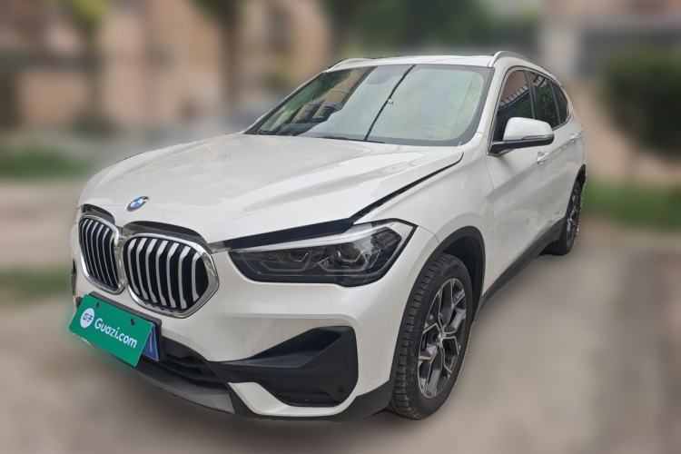 BMW X1 2022 — фото 1
