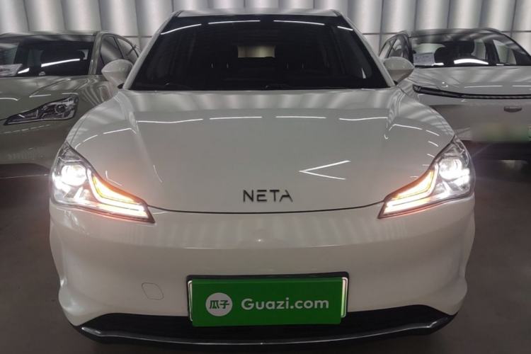 Neta V 2022 — 2