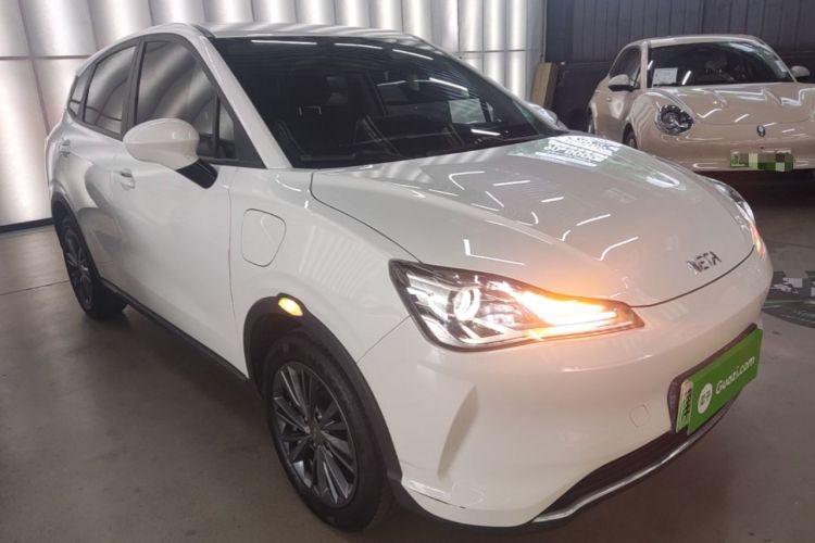 Neta V 2022 — 3