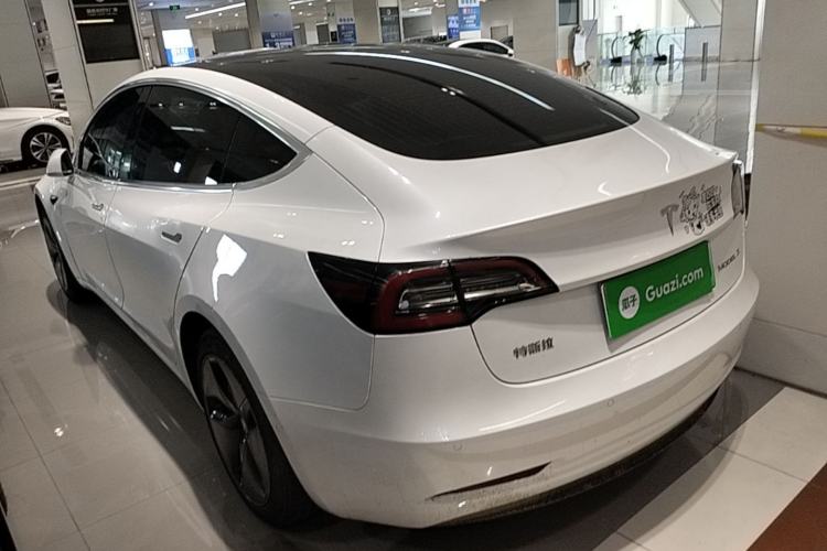 Tesla Model 3 2019 — 4