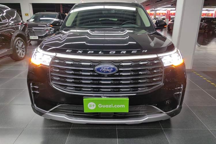 Ford Explorer 2023 — фото 2