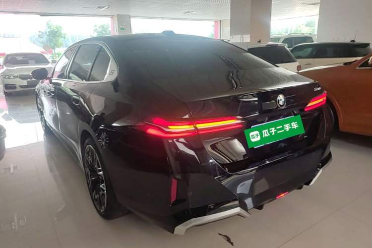 BMW 530Li 2024 — 4