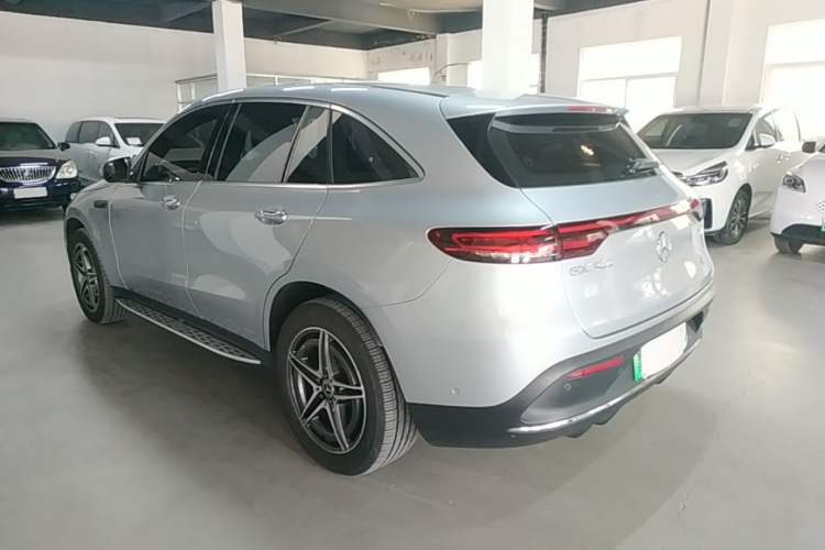 Mercedes-Benz EQC 400 2021 — 4