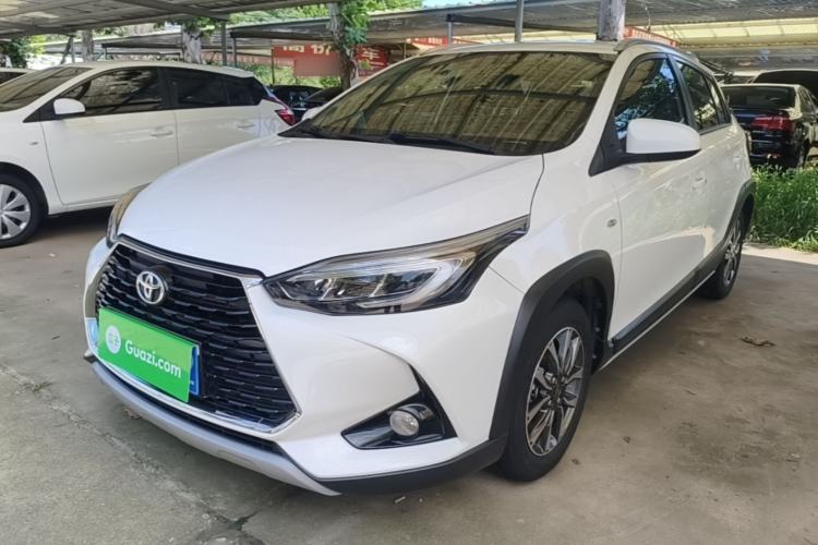 Toyota YARiS L 2022 — фото 1