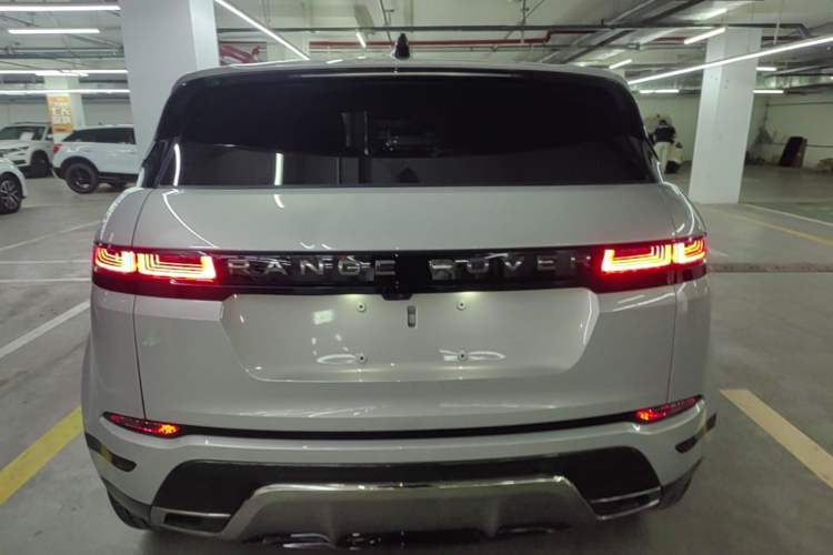 Land Rover Range Rover Evoque 2023 — фото 5