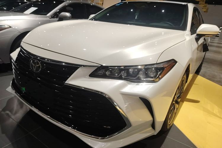 Toyota Avalon 2021 — фото 1
