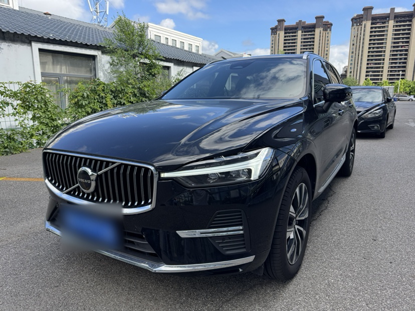 Volvo xc60 2025 — фото 1