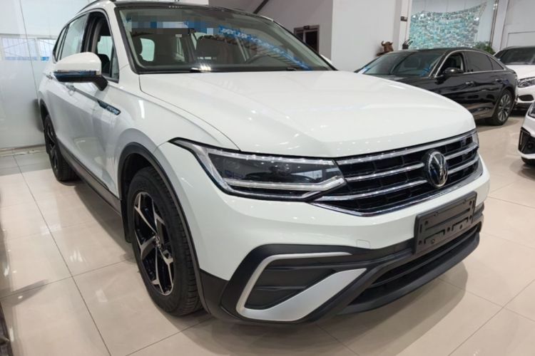 Volkswagen tiguan l 2023 — фото 3