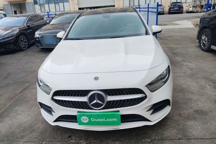 Mercedes-Benz A 180 L 2020 — 2