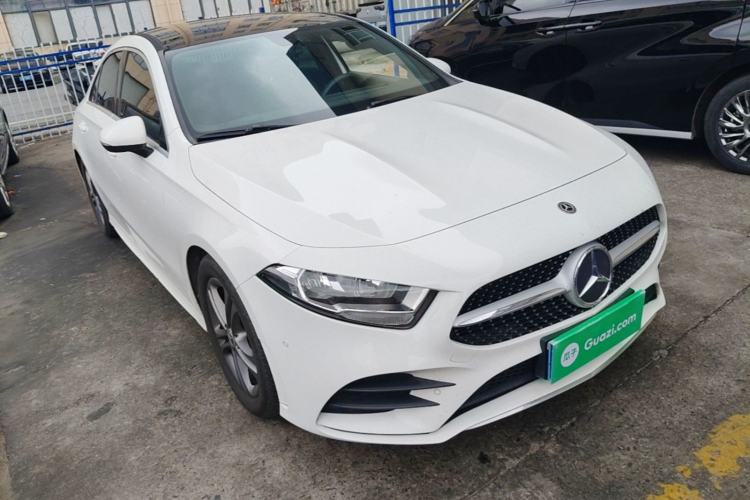 Mercedes-Benz A 180 L 2020 — 3