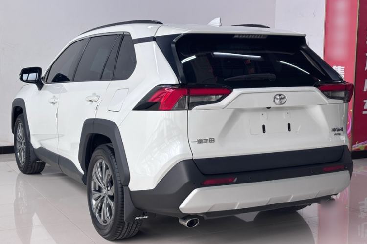 Toyota RAV4 2023 — 3