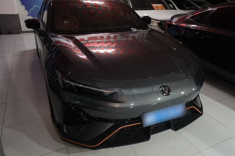 ChangAn UNI-V 2025 — 3