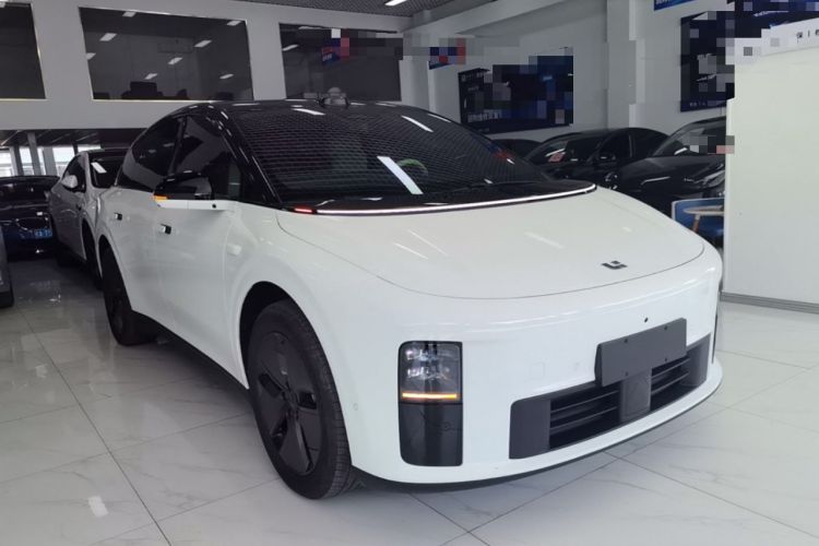 Li Auto i6 2025 — 3