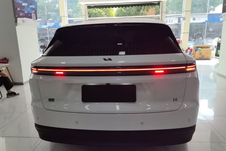 Li Auto i6 2025 — 5