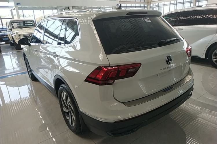 Volkswagen Tiguan L 2025 — 4