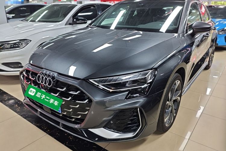 Audi A3 2025 — фото 1