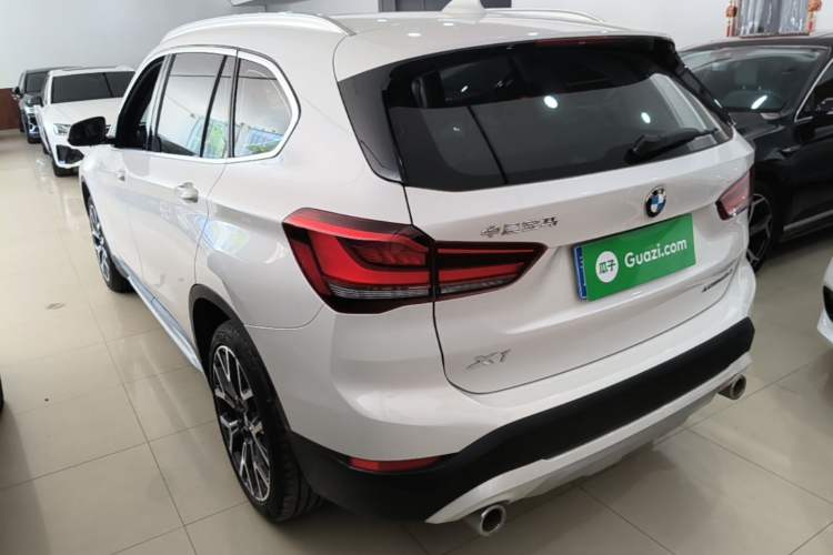 BMW X1 2021 — фото 4