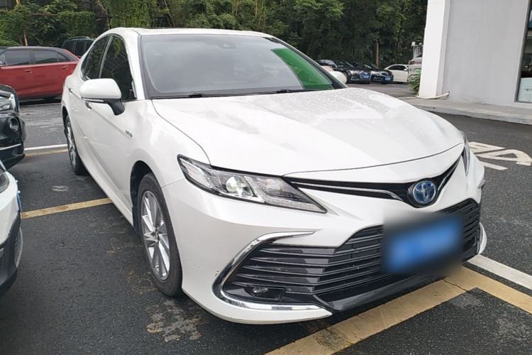Toyota Camry 2021 — фото 3