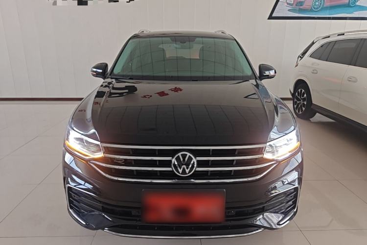 Volkswagen tiguan l 2022 — фото 2
