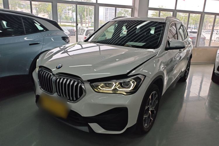 BMW X1 2020 — фото 1
