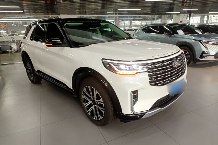 Ford Explorer 2024 — 3