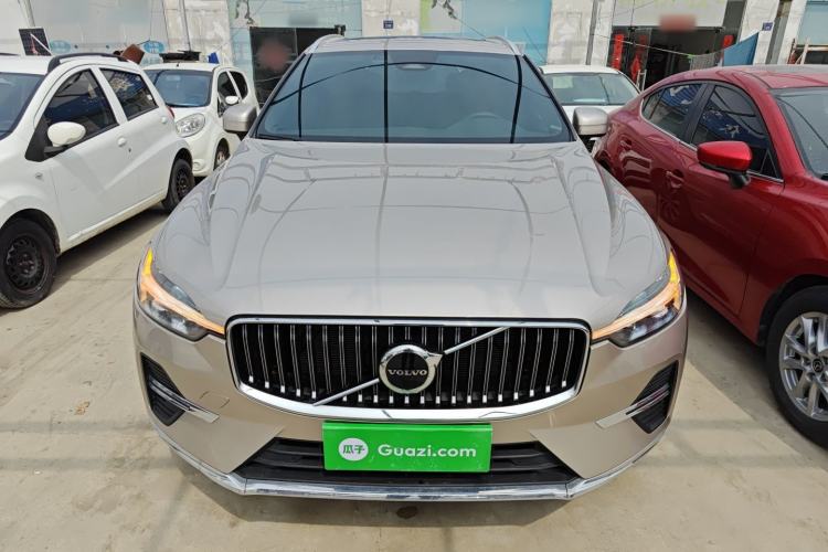 Volvo XC60 2023 — 2