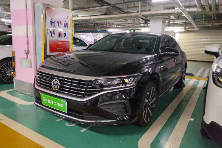 Volkswagen Passat 2025 — 3