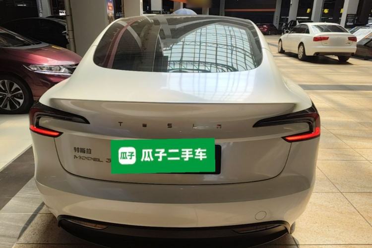 Tesla Model 3 2023 — 5