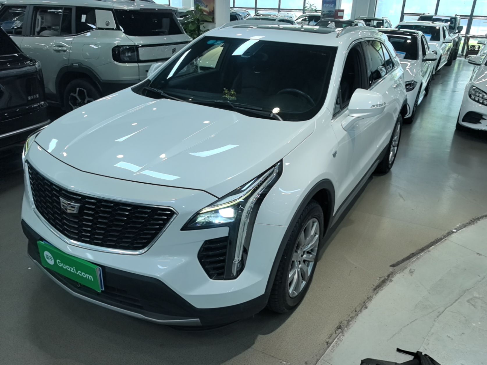 Cadillac xt4 2020 — фото 1