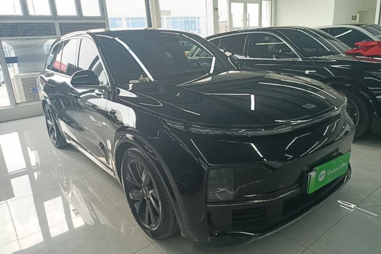 Li Auto L8 2023 — 3