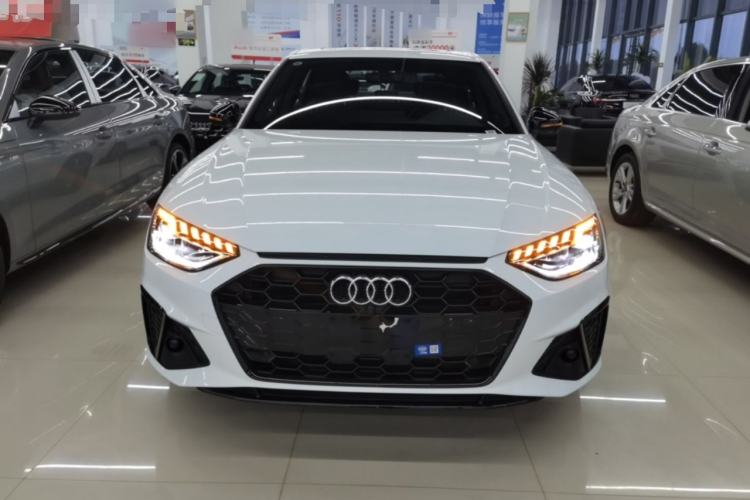 Audi A4 2025 — 2