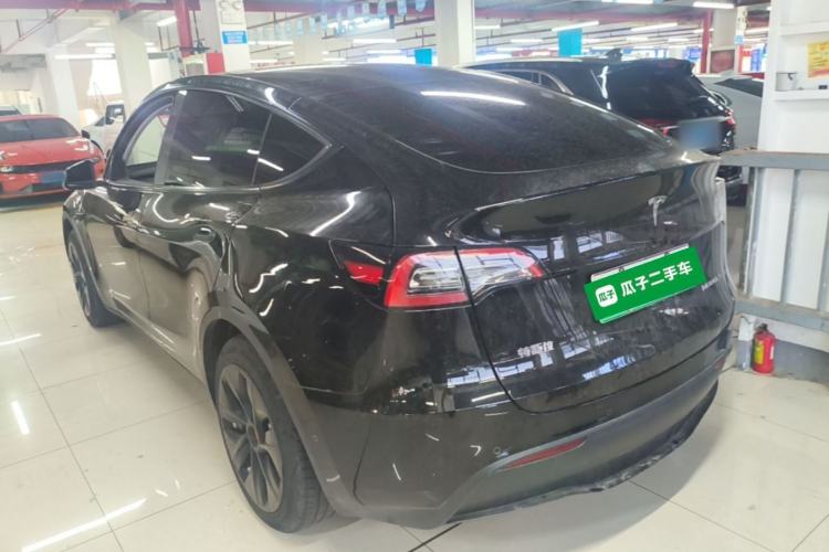 Tesla Model Y 2022 — 4