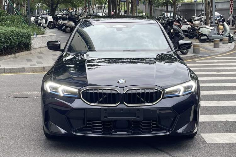 BMW 330Li 2025 — 2