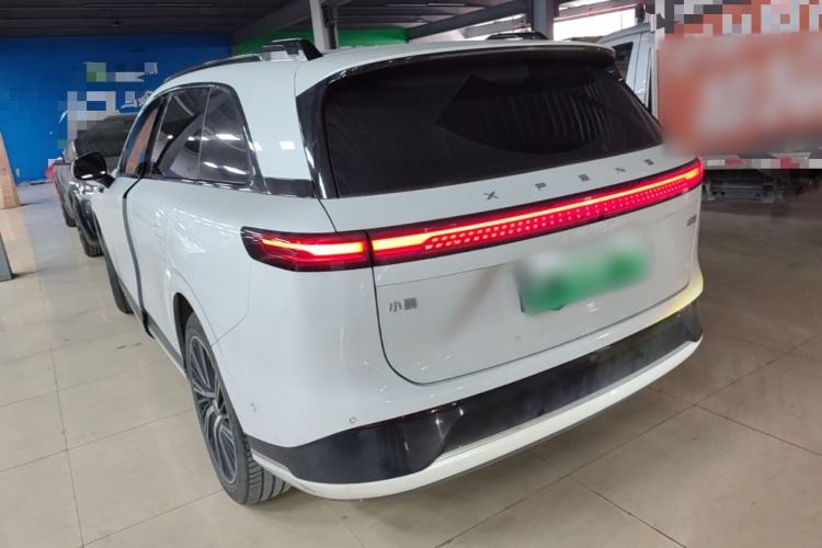 XPeng G9 2022 — 4