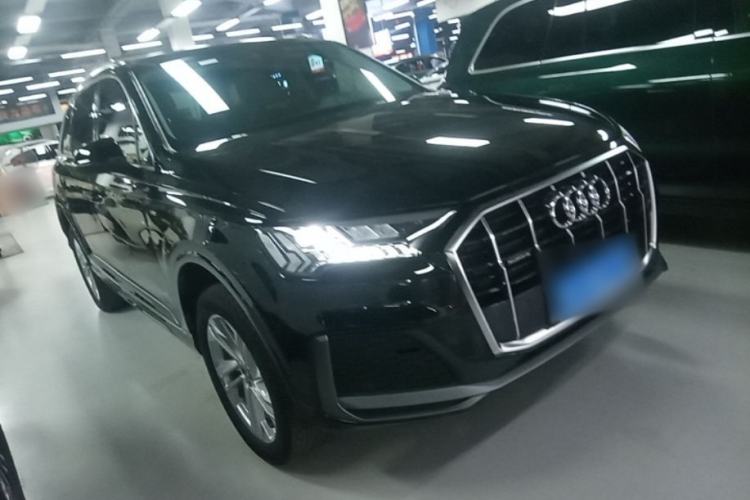 Audi Q7 2023 — фото 3
