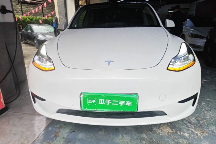 Tesla Model Y 2022 — 2