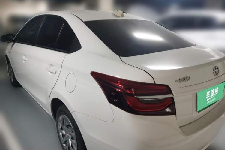 Toyota Yaris 2021 — 4