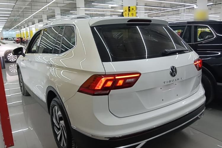 Volkswagen Tiguan L 2023 — 4