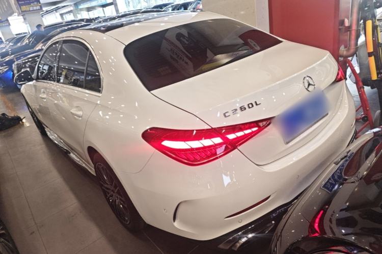 Mercedes-Benz C 260 L 2023 — фото 4