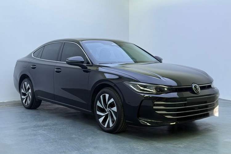 Volkswagen Passat 2025 — 4