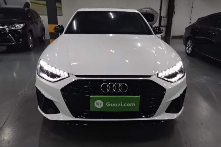 Audi A4 2025 — 2