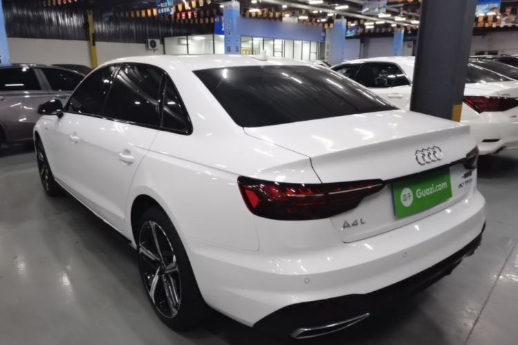 Audi A4 2025 — 4