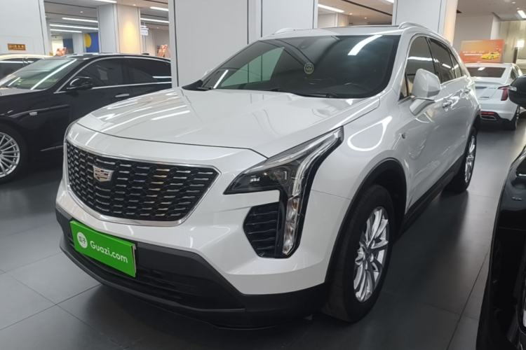 Cadillac XT4 2021 — фото 1
