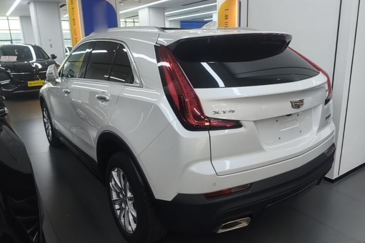 Cadillac XT4 2021 — фото 4