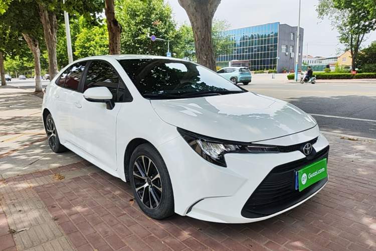 Toyota Corolla 2023 — 3