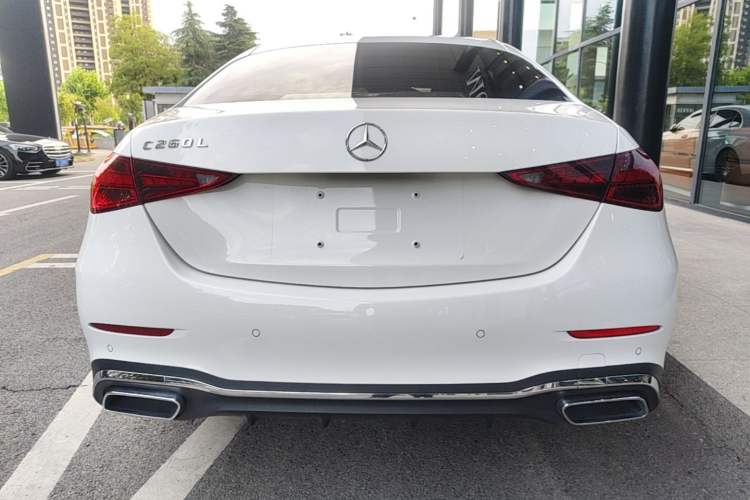 Mercedes-Benz C 260 L 2025 — 5