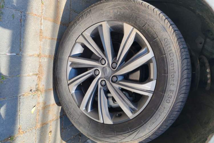 Geely Vision X6 2021 — 5