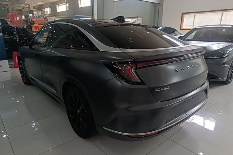 Arcfox Alpha S 2022 — 4