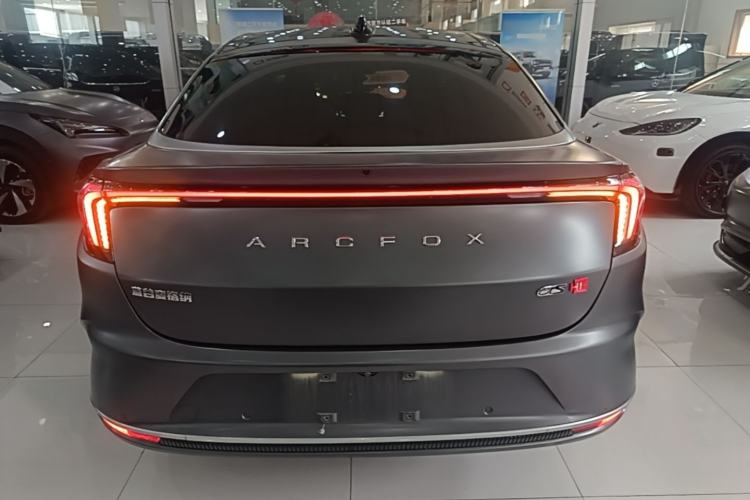 Arcfox Alpha S 2022 — 5
